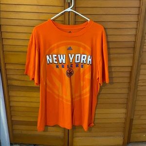 New York Knicks Adidas tee shirt men’s size XXL
